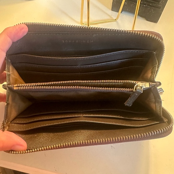 Tory Burch large zip around wallet. - Picture 9 of 12